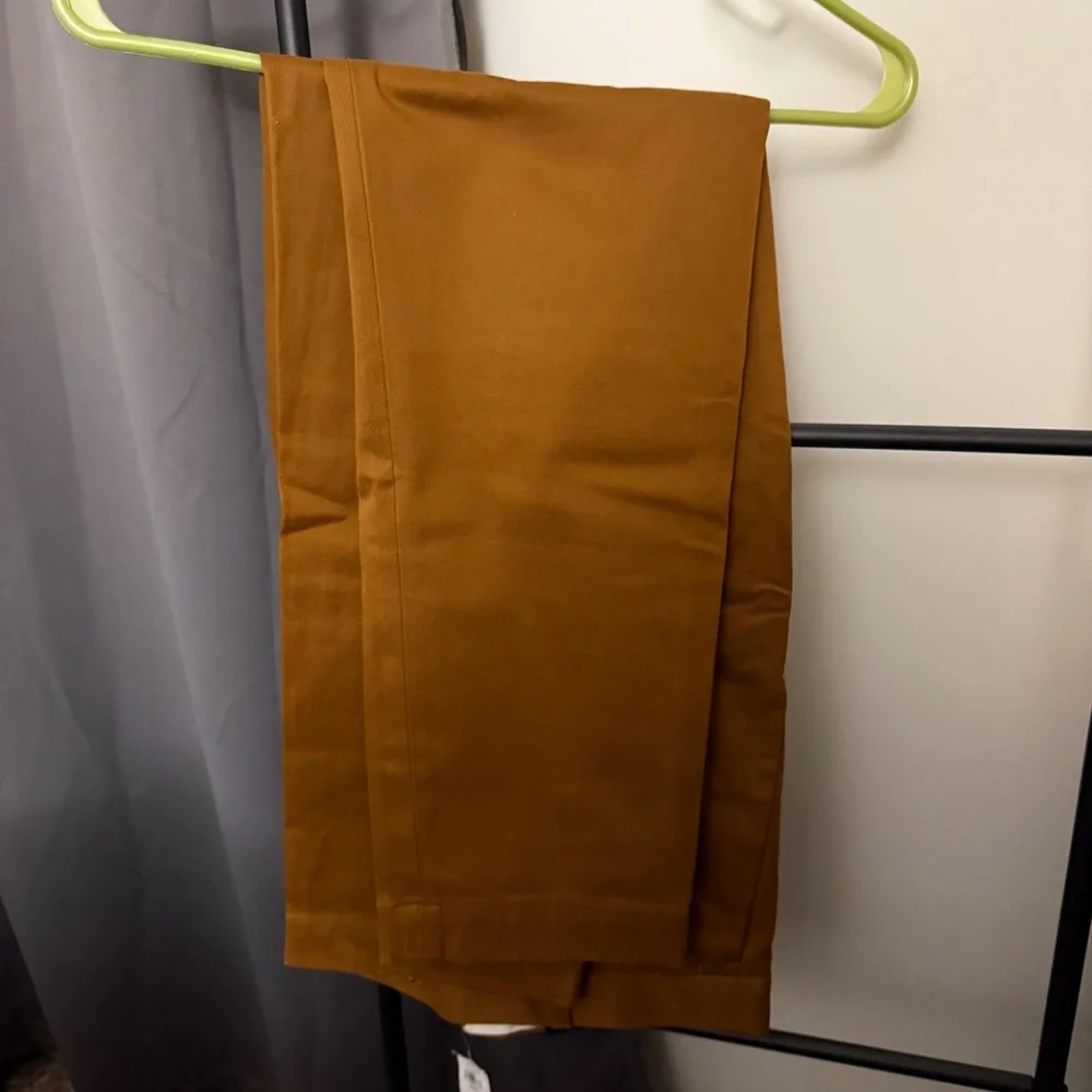 Banana Republic Rapid Movement Chino - Warm Brown/Tan